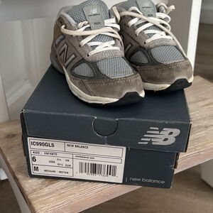 New Balance Kids' Sneakers in Gray and Brown